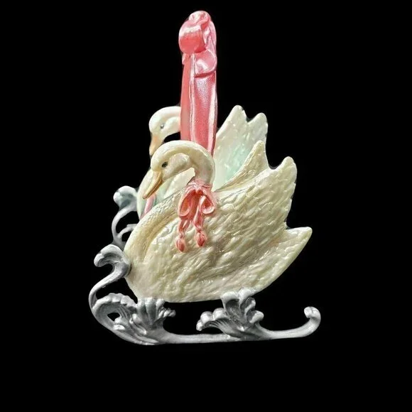 Hallmark Keepsake Sweetheart Romantic Swan Sleigh Christmas Ornament 1988 Vintag