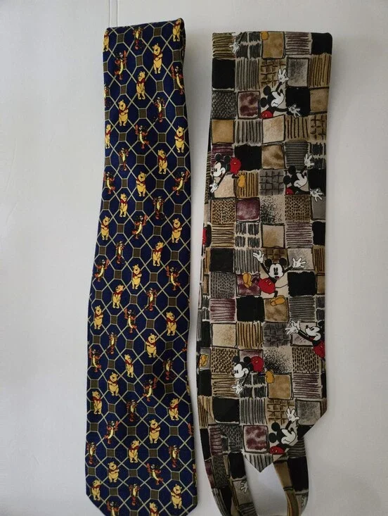 Disney Men’s Tie Mickey &  Pooh