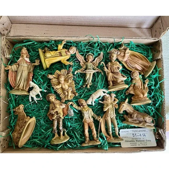 15 pc Nativity Set Genuine Tuscanini 51-414 Plastic Columbia National Corp Italy