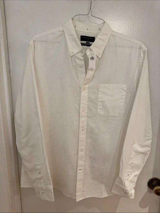 Banana Republic Men’s White Button-Down Shirt with Chest Pocket 100% Cotton