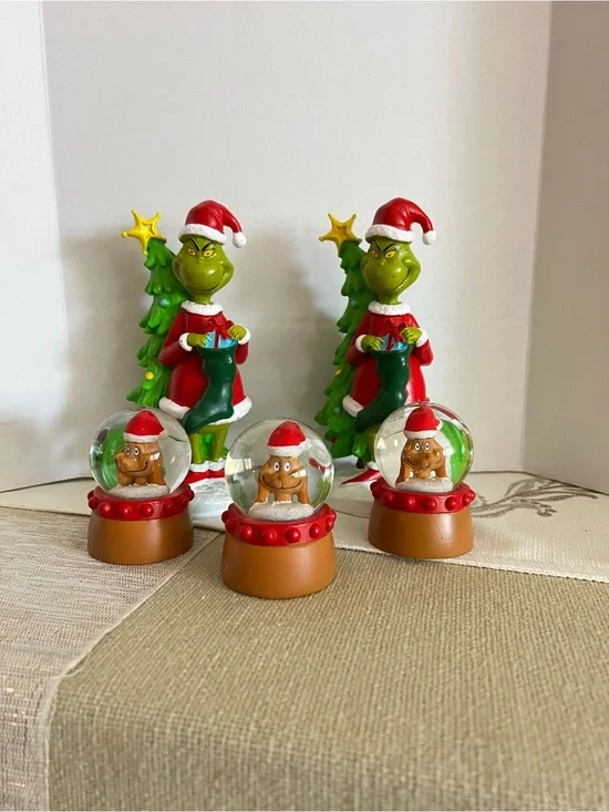 Lot of 5 The Grinch Christmas Figurine Dr Seuss Santa 6.5