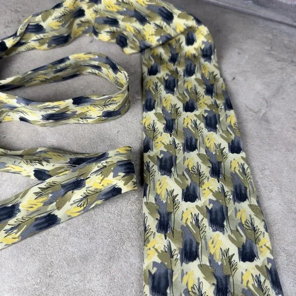 J. Garcia Landscape Pattern Tie‎