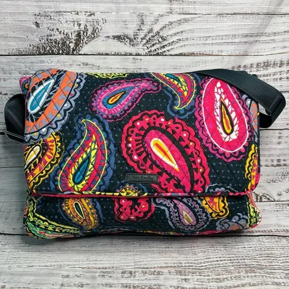 Vera Bradley Essential Messenger Bag‎ in Twilight Paisley Laptop Bag EUC