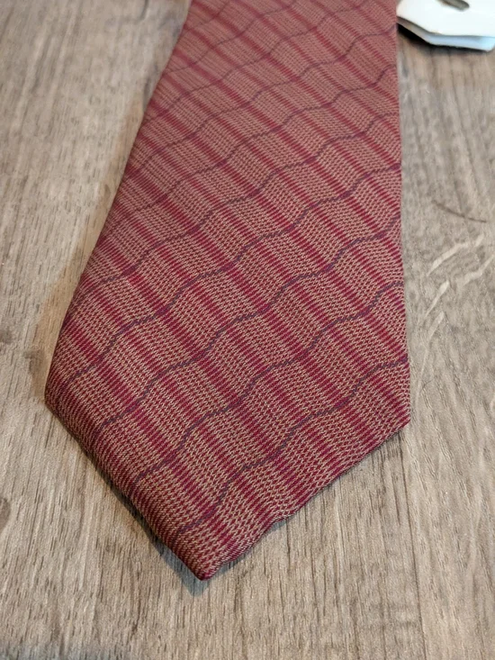 Vintage Yves Saint Laurent (YSL) 100% Silk Necktie – Luxury Designer