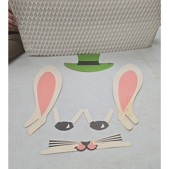 Vintage‎ Holiday Easter Bunny Rabbit Honeycomb Centerpiece Table Decor