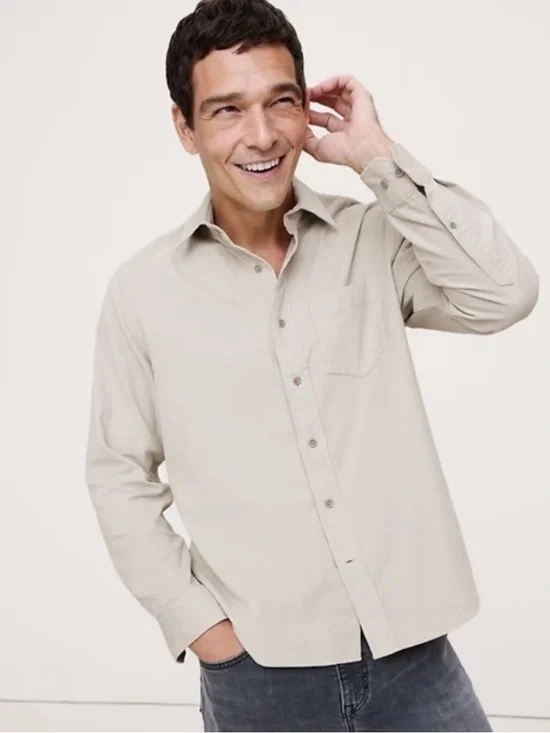 Banana Republic Standard-Fit Lightweight Corduroy Shirt SZ Medium