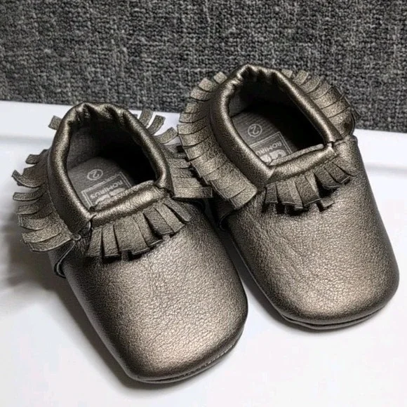 Romirus Baby Moccasins Metallic Bronze Fringe Soft Sole Shoes Size 2 Boho Baby