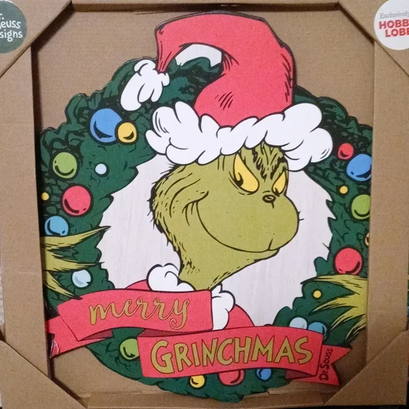 Grinch wall hanging