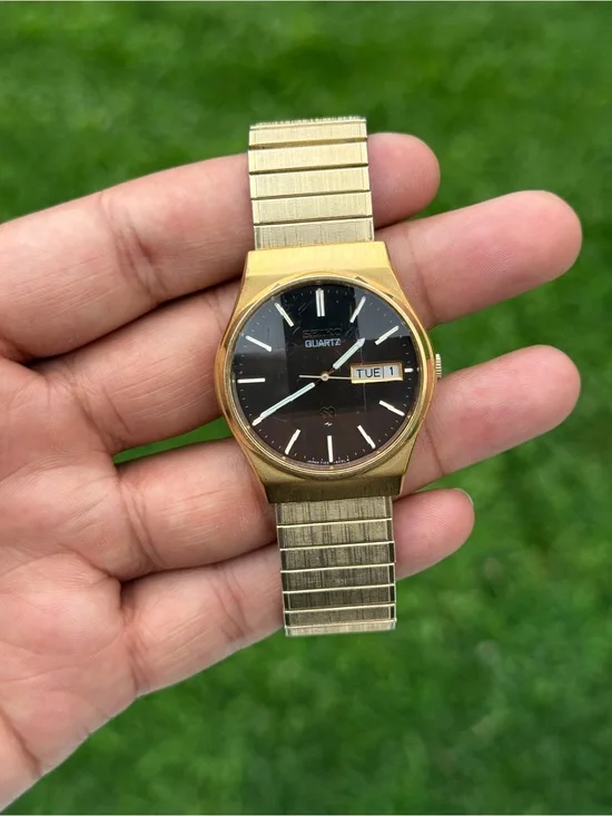 Seiko Vintage Quartz SQ Faceted Crystal day date chocolate dial gold watch men