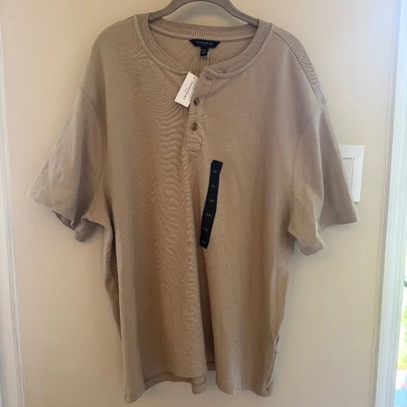 Banana Republic Men's Tan Taupe Beige Henley Short Sleeve XXL NWT