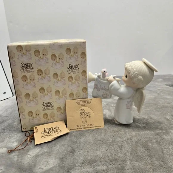 Precious Moments Rejoice O Earth Angel Trumpet Figurine E-5636 Vintage 1981 Box