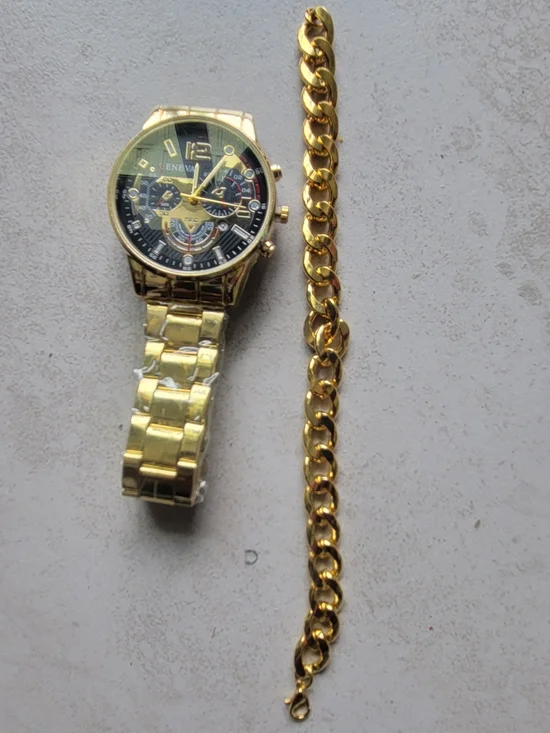Geneva Mens Gold watch with matching 7