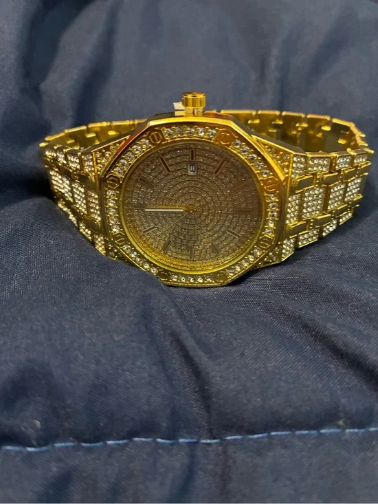 Gold Iced Men's Bracelet Watch - Luxury Fashion Accessory