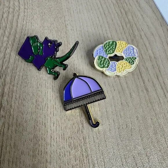 Mardi Gras Krewe Pins LA Alligator, King Cake, Parasol From YouTube Event