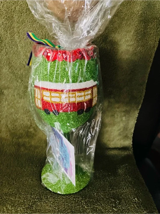 NWT Custom Krewe of Cleopatra 2026 Glitter Wine Glass Streetcar