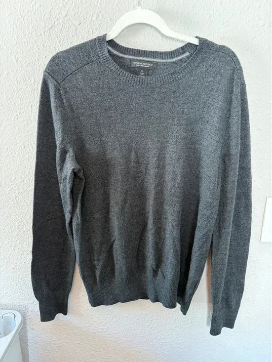 Men's Banana Republic 100% Extra Fine Merino Wool Grey Vneck Sweater size M