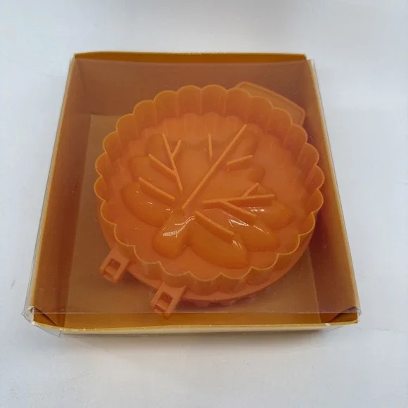 Thanksgiving Mini Pie Mold Maple Leaf Orange By Celebrate‎