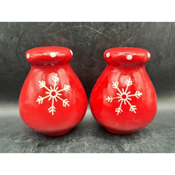 Red White Christmas Holiday‎ Snowflake Salt & Pepper Shakers 3.25