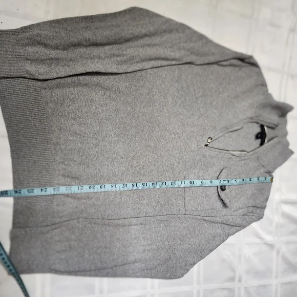 Banana‎ Republic Gray Knit Sweater