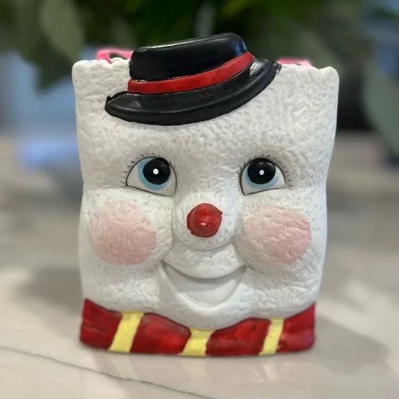 Snowman decorative holder