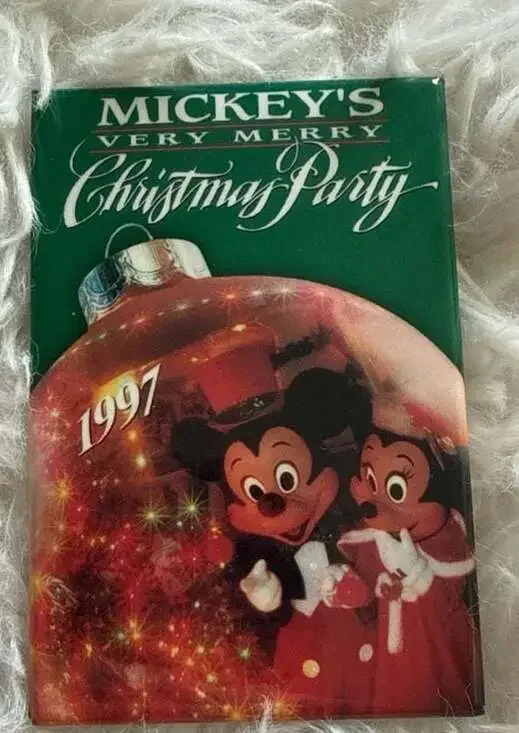 Vintage 1997 Disney Mickey's Very Merry Christmas Party Rectangular‎ Pin Button