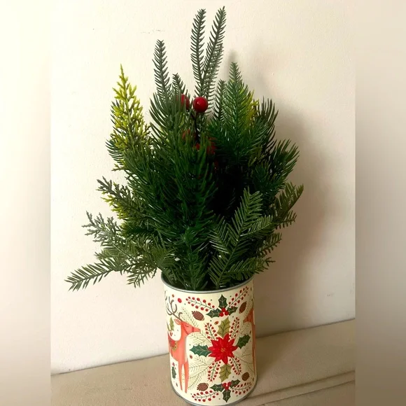 NEW Potted Christmas Faux Greenery Trees w/Berries raindeer holiday decor