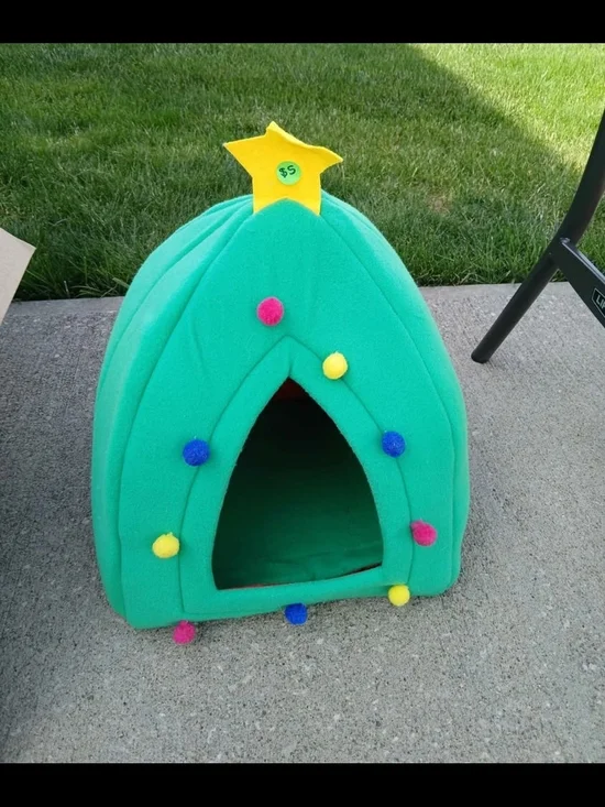 Holiday Green Plush Pets Tent with Pom-Pom Accents