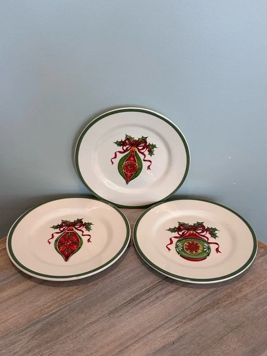 Christopher Radko Holiday Celebrations Green Trim 6 inch Canapé/Appetizer plates