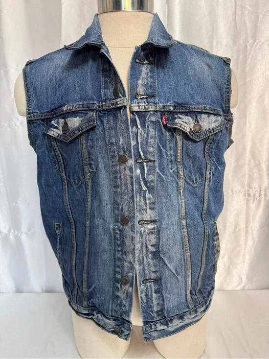 Levi’s Denim Trucker Vest Distressed Faded Wash