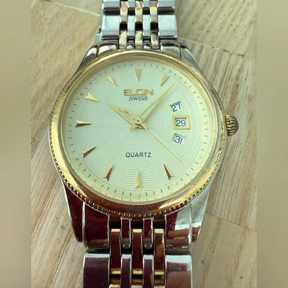 Elgin Swiss men’s two toned classic watch NEW BATTERY