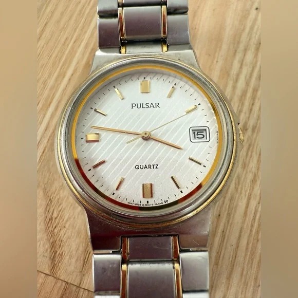 Pulsar mens two tone classic watch NEW BATTERY