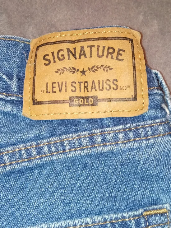 Levi's Men's Blue Denim Jeans with Tan Leather Patch