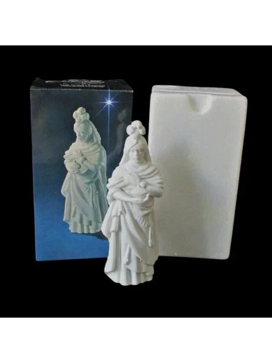 Vintage Avon Nativity Magi Kaspar Figurine: 1982 Porcelain Bisque, Original Box