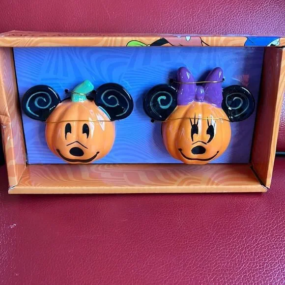 NWT Disney salt and pepper shakers