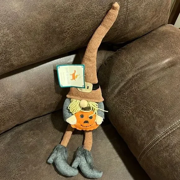 NWT gnome with pumpkin