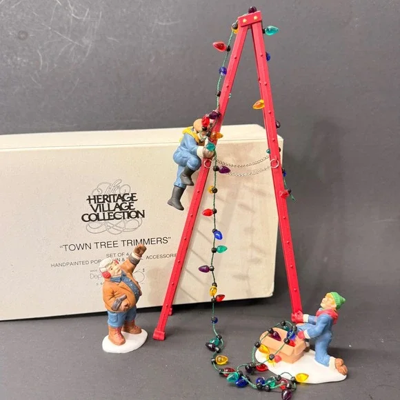 Dept 56 Heritage Village Town Tree Trimmers 5528-0 Christmas Village Accessory