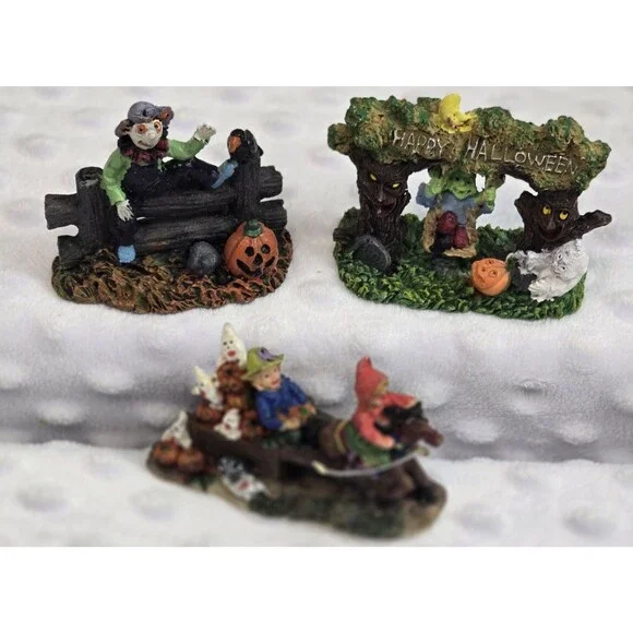 Resin Halloween Figurines Lot Of 3 Mini Decor Collectible Haunted Pumpkins Crow