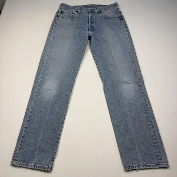 Vintage Levis 501 Y2K Jeans Mens 33x32 Light Wash Blue Button Fly Denim 90s