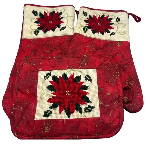Vintage‎ Christmas Needlepoint Poinsettia Pot Holder Oven Mitt Set 3pc