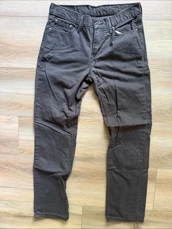 Levi's Slim Straight Jeans in Dark Brown