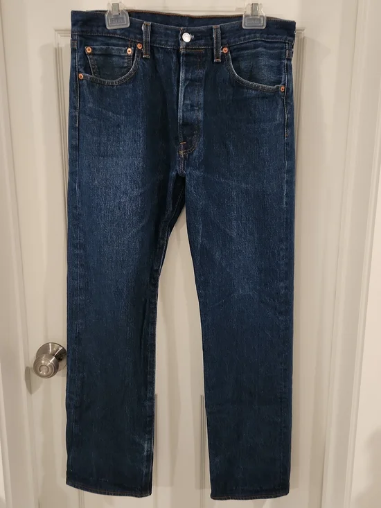 Levis 501 Mens Jeans 34x32 Dark Wash Button Fly Straight Leg Denim EUC 34