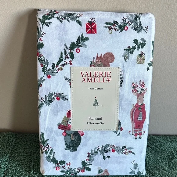 Valerie & Amelia Holiday Christmas Pillowcases Standard Reindeer Teddy Bear 🧸