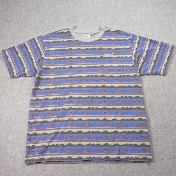 Levi's Red‎ Tab Vintage T-Shirt Size Small Relaxed Fit Mountain Line AOP Skater