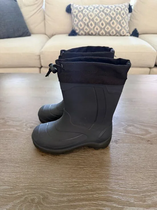 Boys Kamik black snow rain all weather boots size 1