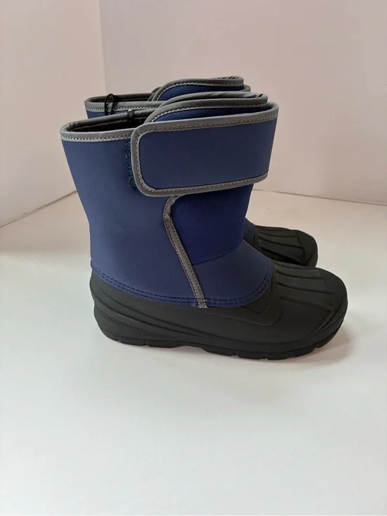 Kids NWT CAT & JACK Water proof Snow Boots 4