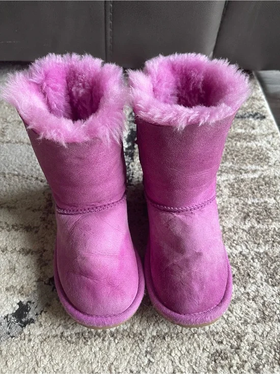 Ugg Boots kids Bailey bow boots size 10