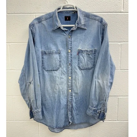 VTG Levi's Denim Shirt Light Wash Blue Red Tab Workwear Thrashed / Men's Large