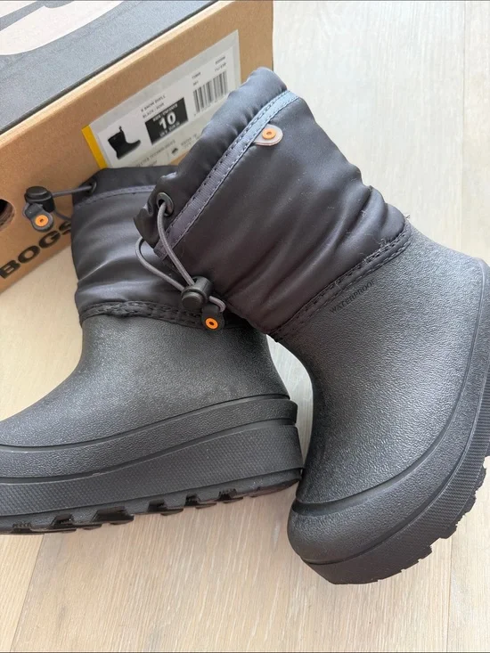 Bogs Kids Black Waterproof Snow Boots with Toggle