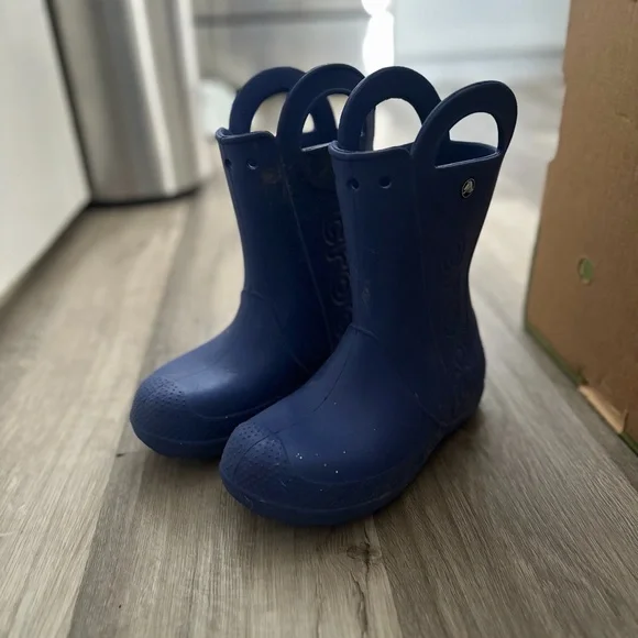 CROCS Kids Navy Rain Boots with Easy Pull Handles