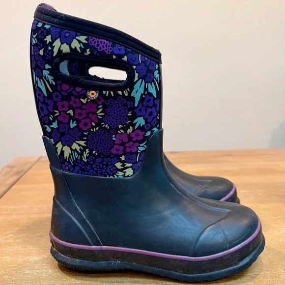 Bogs Kids Classic Boot Insulated Rain Snow Waterproof Black Purple Floral Sz 2‎